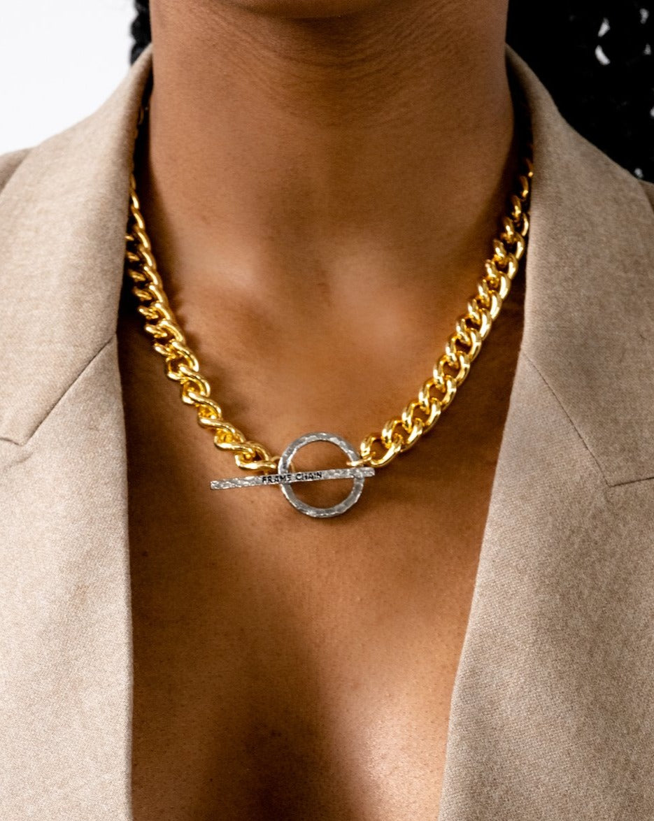 HOOKY in YELLOW and WHITE GOLD - FRAME CHAIN